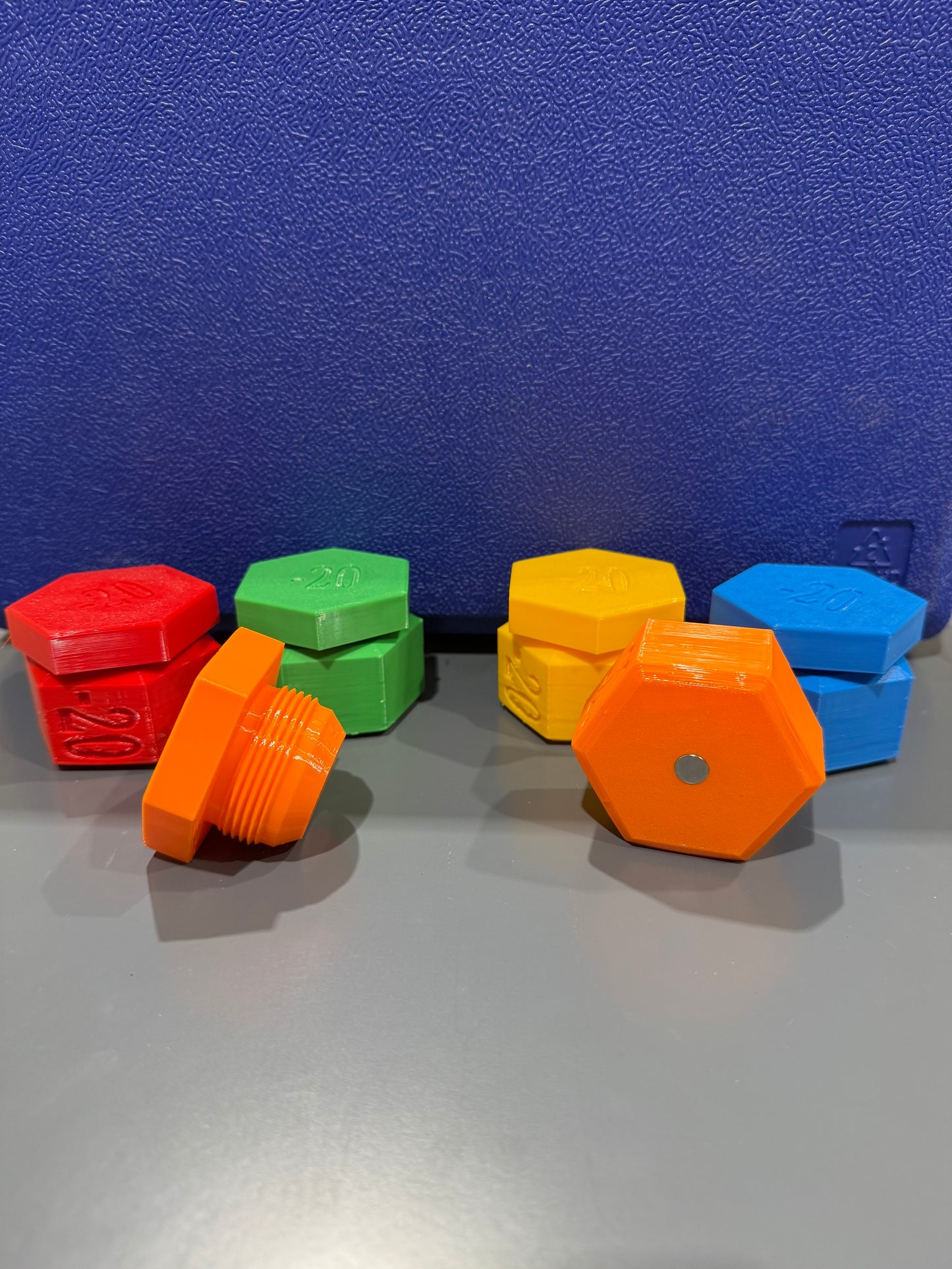 JIC COLORED CAPS & PLUGS